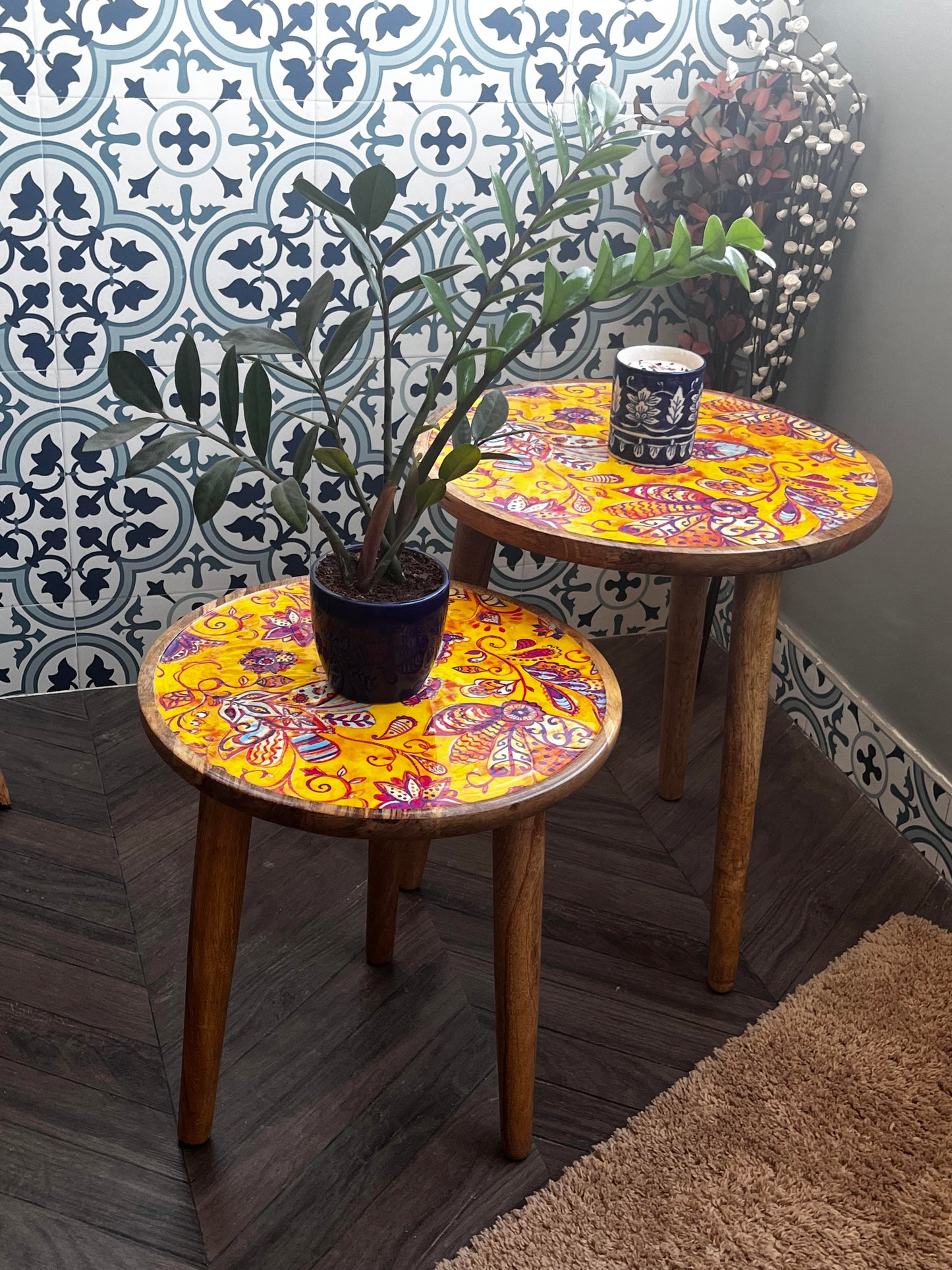 Yellow Mellow - Nested Tables